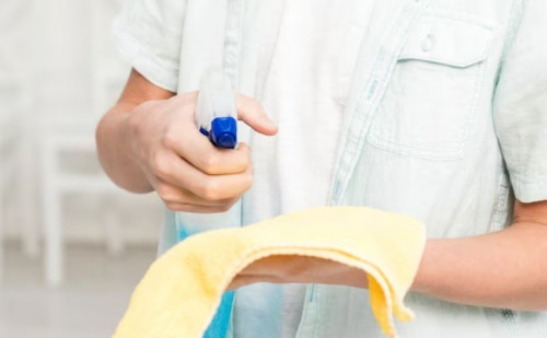 رول مزيل البقع الحل الأمثل لإزالة البقع العنيدة بسهولة وفعالية